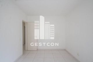 Apartamento com aproximadamente 170m2, 3 Quartos sendo 1 Suíte, 1 vaga!