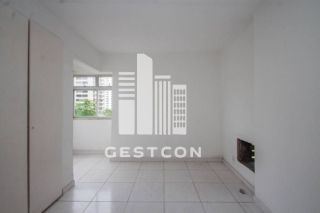 Apartamento com aproximadamente 170m2, 3 Quartos sendo 1 Suíte, 1 vaga!