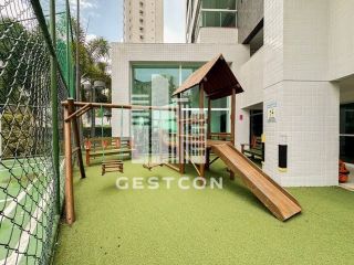 Apartamento com aproximadamente 155m2, 4 Quartos sendo 3 Suítes, 2 Vagas!