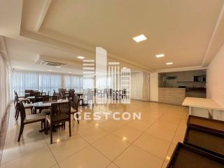 Apartamento com aproximadamente 155m2, 4 Quartos sendo 3 Suítes, 2 Vagas!