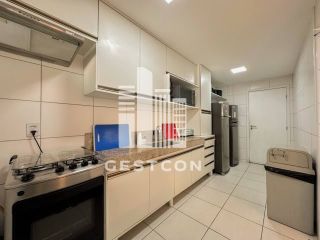 Apartamento com aproximadamente 155m2, 4 Quartos sendo 3 Suítes, 2 Vagas!