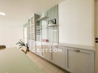 Apartamento com aproximadamente 155m2, 4 Quartos sendo 3 Suítes, 2 Vagas!