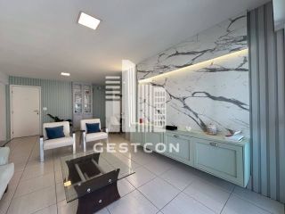Apartamento com aproximadamente 155m2, 4 Quartos sendo 3 Suítes, 2 Vagas!