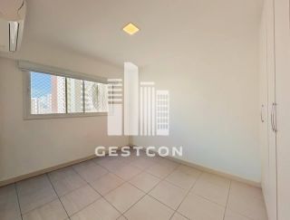 Apartamento com aproximadamente 155m2, 4 Quartos sendo 3 Suítes, 2 Vagas!