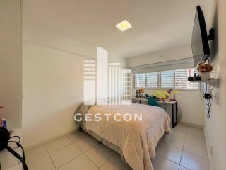 Apartamento com aproximadamente 155m2, 4 Quartos sendo 3 Suítes, 2 Vagas!