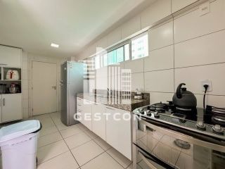 Apartamento com aproximadamente 155m2, 4 Quartos sendo 3 Suítes, 2 Vagas!