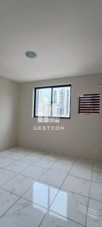 Apartamento com 2 Quartos, portaria 24 horas, 1 vaga de garagem!