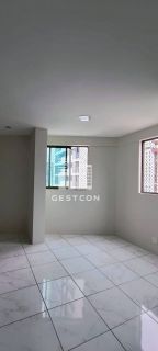 Apartamento com 2 Quartos, portaria 24 horas, 1 vaga de garagem!