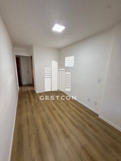 Apartamento 97m², 3 Quartos sendo 1 Suíte, 2 Vagas, Dep. Completa!