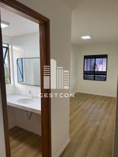 Apartamento 97m², 3 Quartos sendo 1 Suíte, 2 Vagas, Dep. Completa!