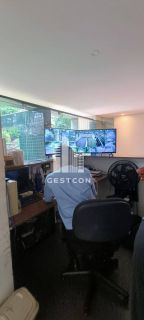 Apartamento com 135m², 4 Quartos sendo 2 Suítes, Dep Completa e 2 Vagas