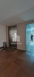 Apartamento com 135m², 4 Quartos sendo 2 Suítes, Dep Completa e 2 Vagas