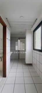 Apartamento com 135m², 4 Quartos sendo 2 Suítes, Dep Completa e 2 Vagas
