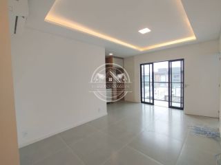 Apartamento Para Vender com 3 quartos 1 suítes no bairro Itacolomi em Balneário Piçarras