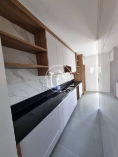 Apartamento Para Vender com 3 quartos 1 suítes no bairro Itacolomi em Balneário Piçarras