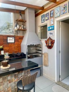 Sobrado Mobiliado com 2 suítes no bairro Itacolomi em Balneário Piçarras