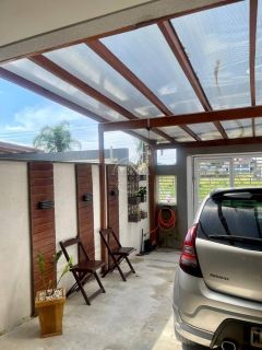 Sobrado Mobiliado com 2 suítes no bairro Itacolomi em Balneário Piçarras