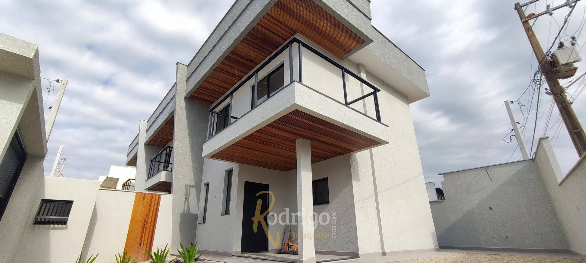 Sobrado Para Vender com 3 quartos 1 suítes no bairro Itajuba em Barra Velha