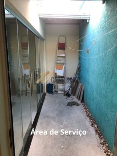 Exelente casa 3/4 uma suite e Área Gourmet