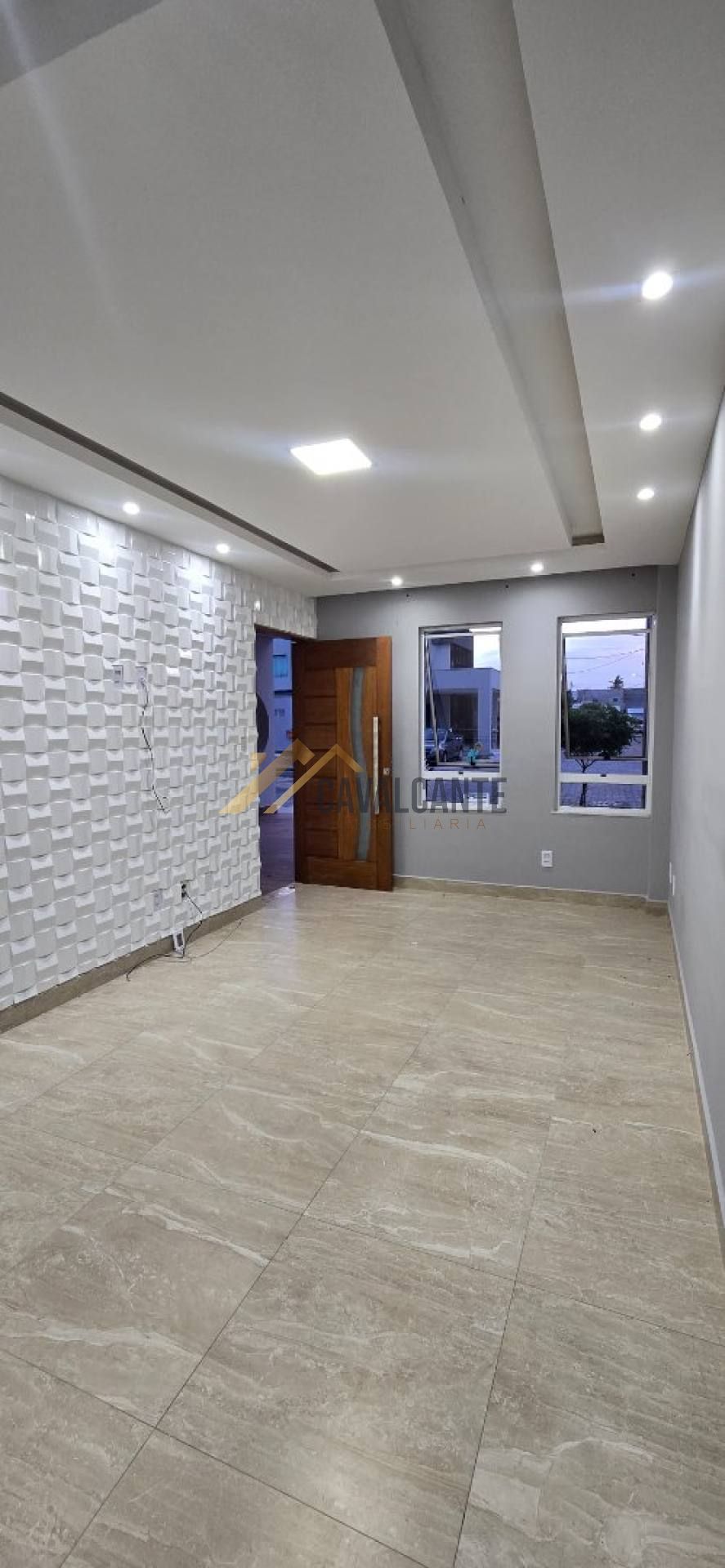 Casa de 3/4 sendo uma suíte para venda Bairro Sim