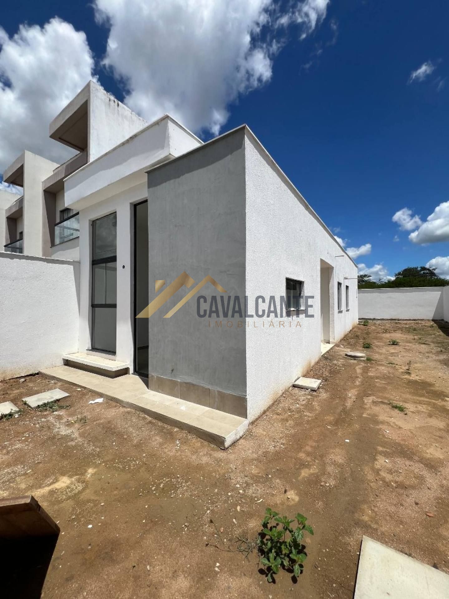 EXELENTE CASA FORA DE CONDOMINIO, CASA NOVA 3/4 DE ESQUINA
