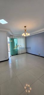 CASA À VENDA NO CONDOMÍNIO AZUL VILLE