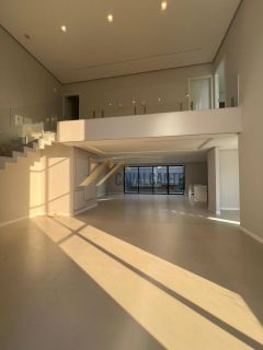 CASA ALTO PADRÃO CONDOMÍNIO AMARÍLIS