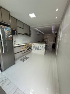 Casa térrea com piscina mobiliado no Bairro Sim