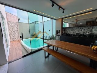 Casa térrea com piscina mobiliado no Bairro Sim