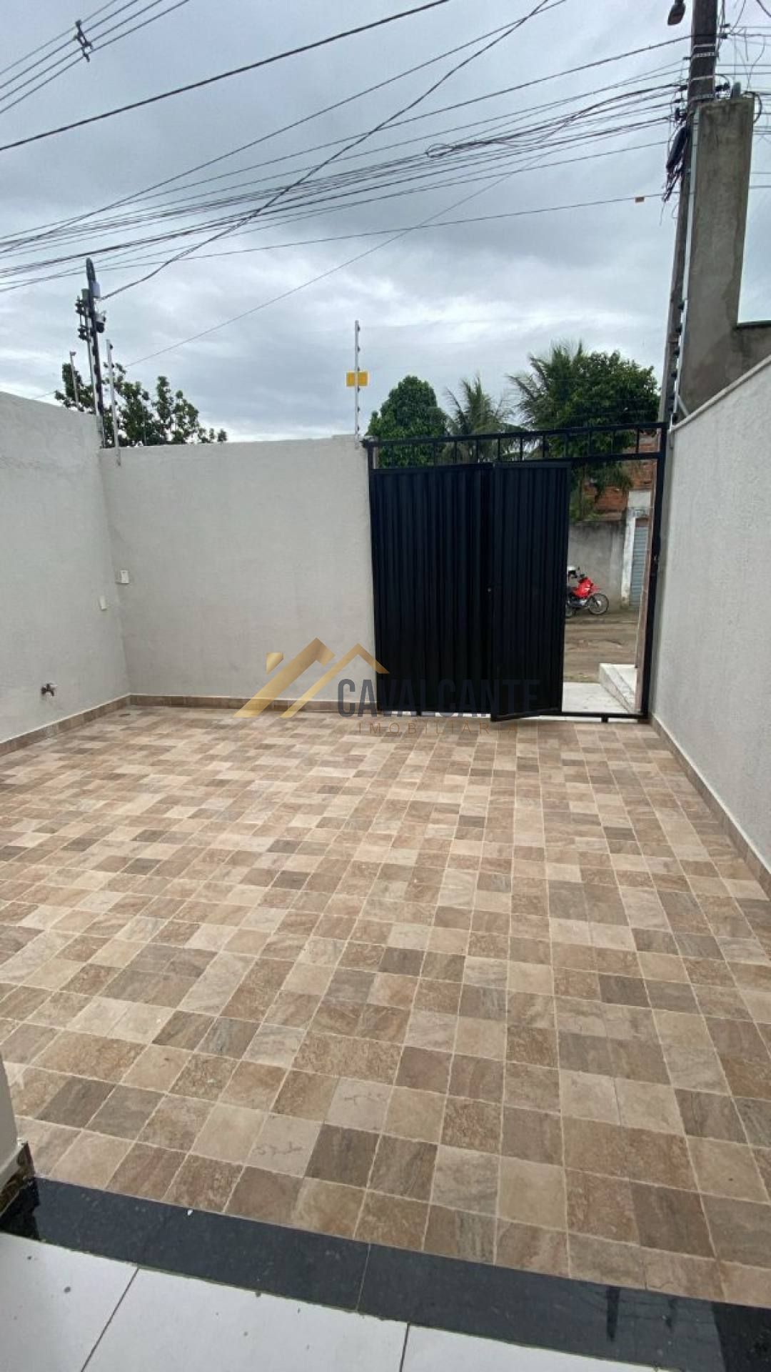 OPORTUNIDADE CASA 2/4 UMA SUITE NO SIM/ FORA DE CONDOMINIO 100 METROS DO NATURE VILLE