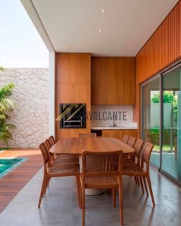 CASA ALTO PADRÃO- VILLAGE DAMHA 1