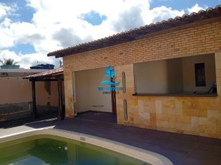 CASA EM POCINHOS