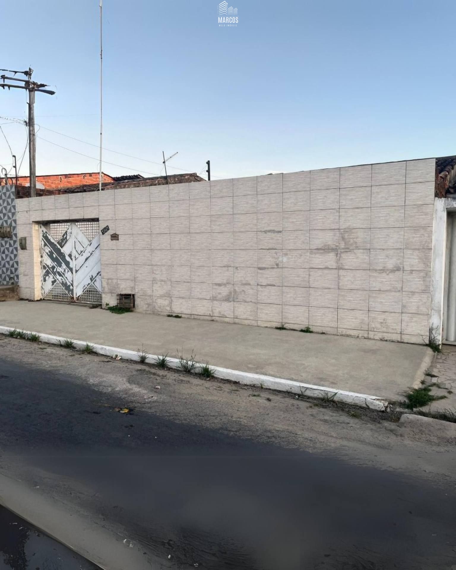 Casa Para Vender com 3 quartos no bairro Tabuleiro dos Martins em Maceió