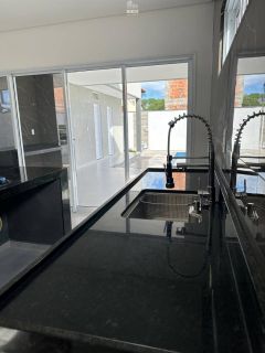 Excelente Casa Para Vender com 3 quartos 3 suítes no bairro Marechal Deodoro em Marechal Deodoro