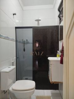 Casa na Avenida Poço do Mero - bugio