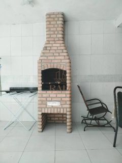 Casa na Avenida Poço do Mero - bugio