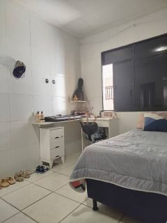 Casa na Avenida Poço do Mero - bugio