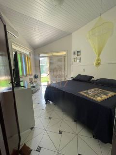 Casa no mosqueiro com 3/4