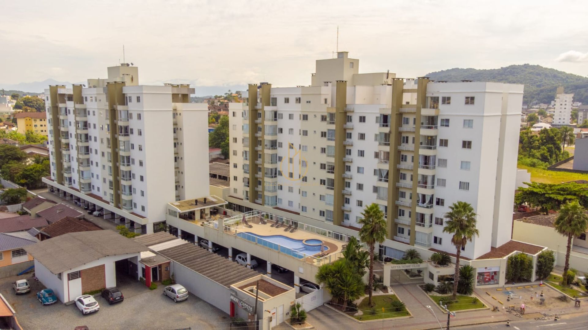 Cobertura 3 quartos no Saguaçu