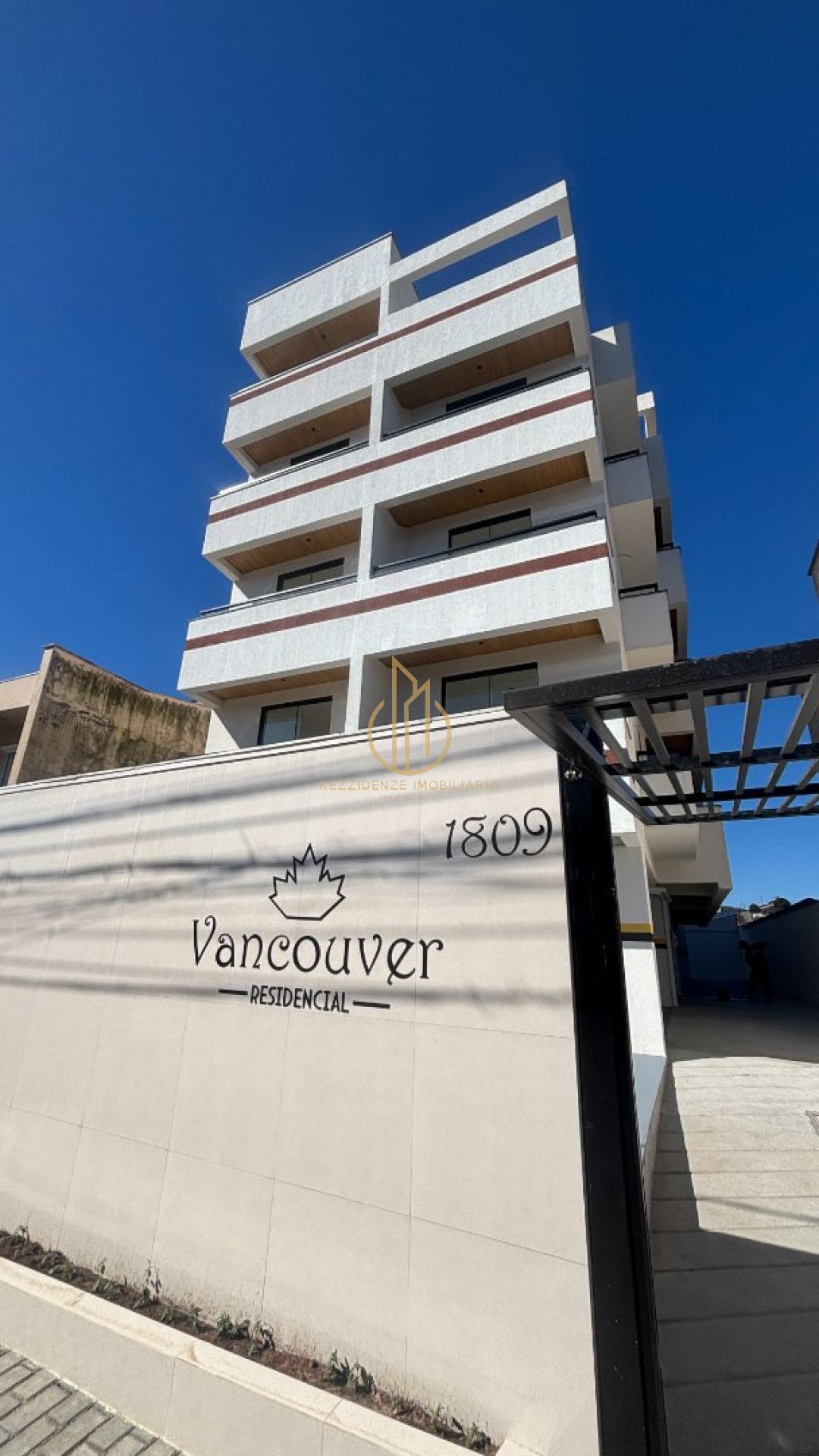 COBERTURA 2 QUARTOS NO FÁTIMA