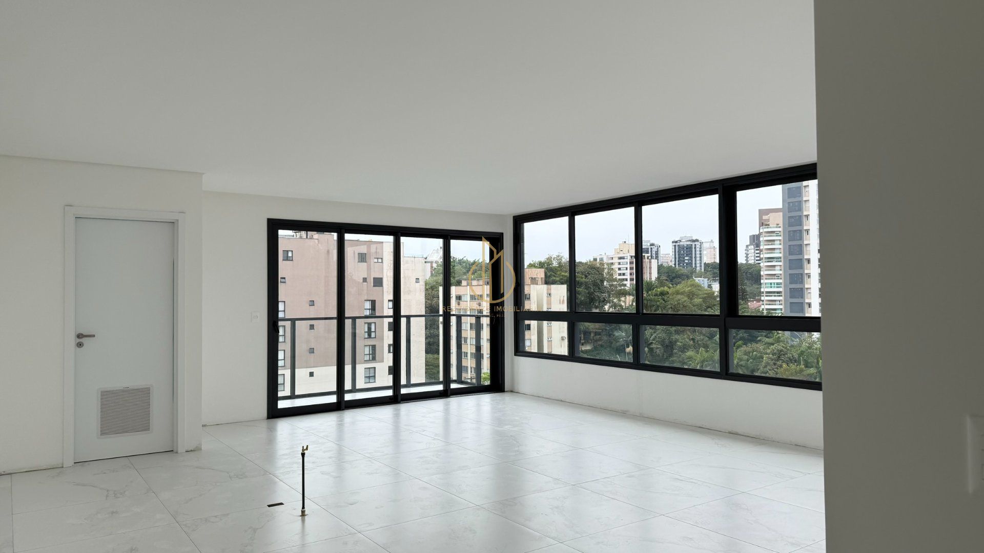 Apartamento 3 suítes no Atiradores