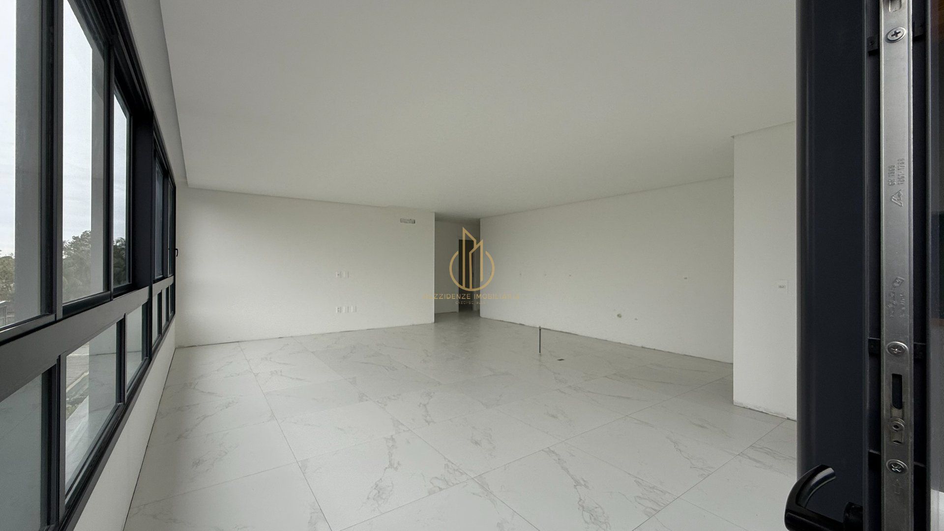 Apartamento 3 suítes no Atiradores