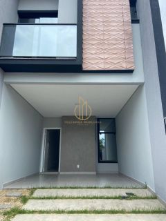 Geminado com 03 dormitórios a venda no bairro Saguaçu Joinville SC