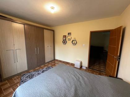 Casa Averbada no Guanabara com Piscina.