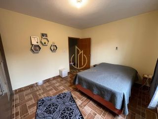 Casa averbada com piscina a venda no bairro Guanabara Joinville SC