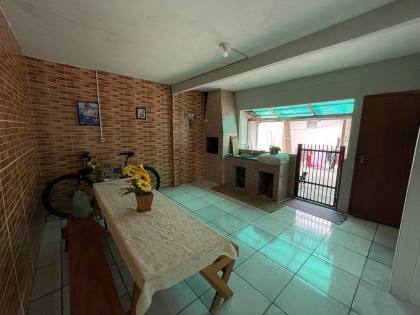 Casa Averbada no Guanabara com Piscina.