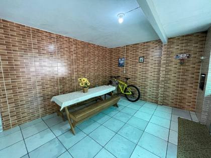 Casa Averbada no Guanabara com Piscina.