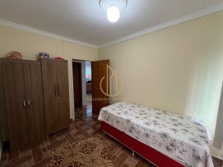 Casa averbada com piscina a venda no bairro Guanabara Joinville SC