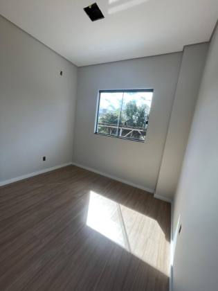 Sobrado geminado 3 quartos no Guanabara