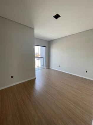 Sobrado geminado 3 quartos no Guanabara